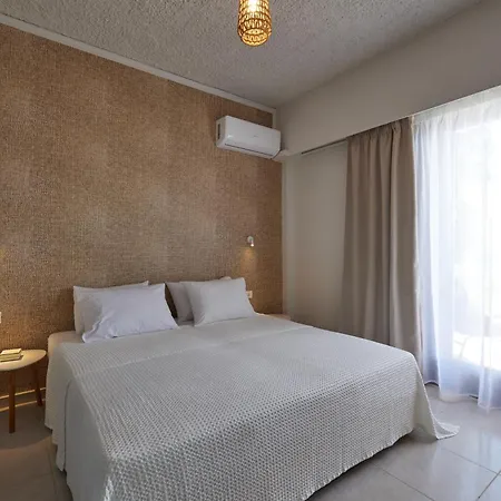 Отель Cicada 2*