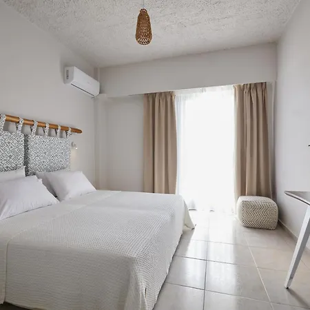 Cicada Hotel Tolón