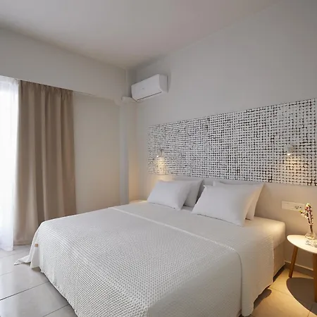 Отель Cicada 2*