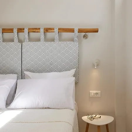 Cicada Hotel Tolón