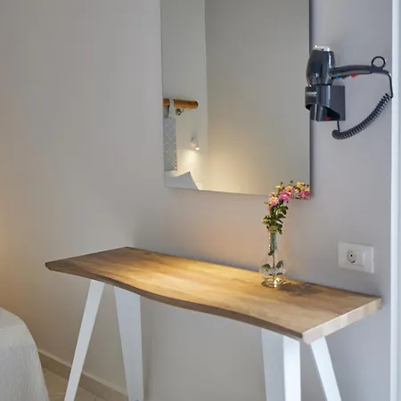 Cicada Отель Толон