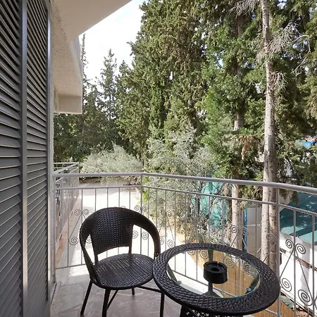 Hotel Cicada