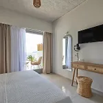 Cicada Hotel Tolón