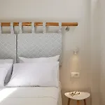 Cicada Hotel Tolón