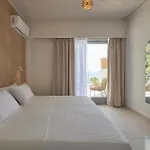 Cicada Hotel 2*
