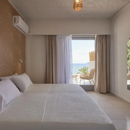 Hotel Cicada 2*